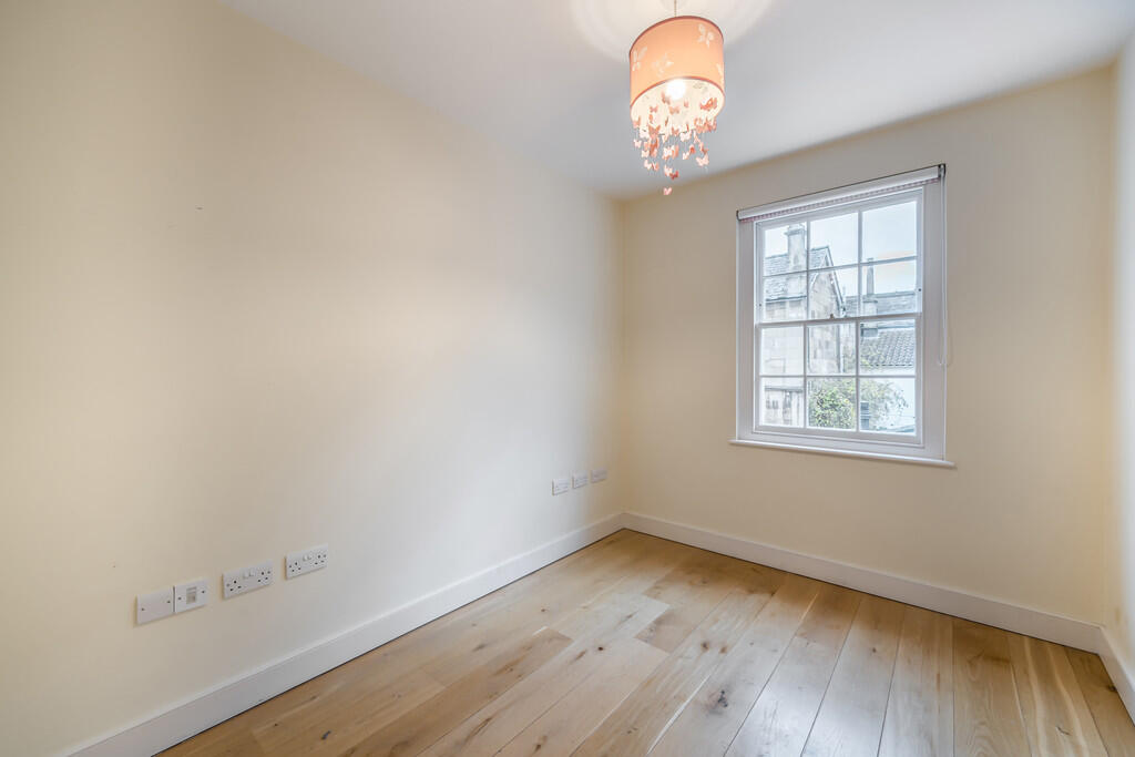 First Floor Singl...