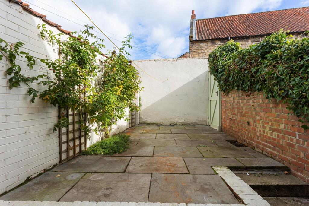 51 Green Gate-05.jpg