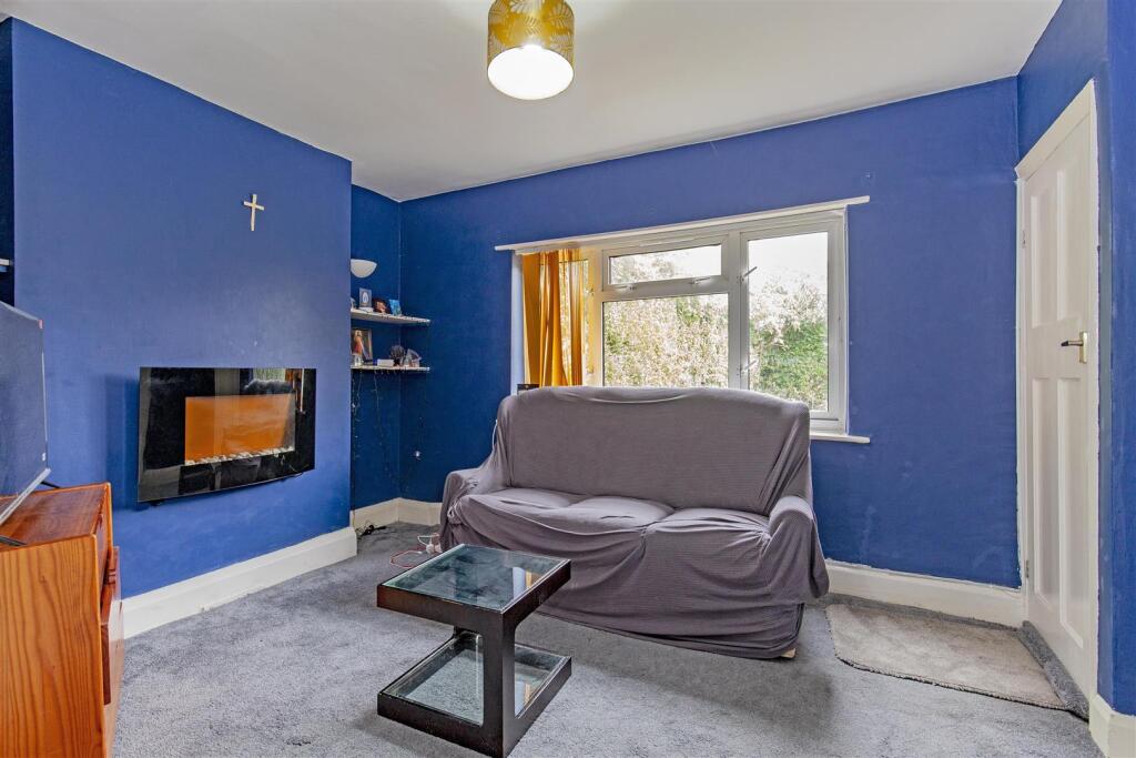 Reception Room-2.jpg