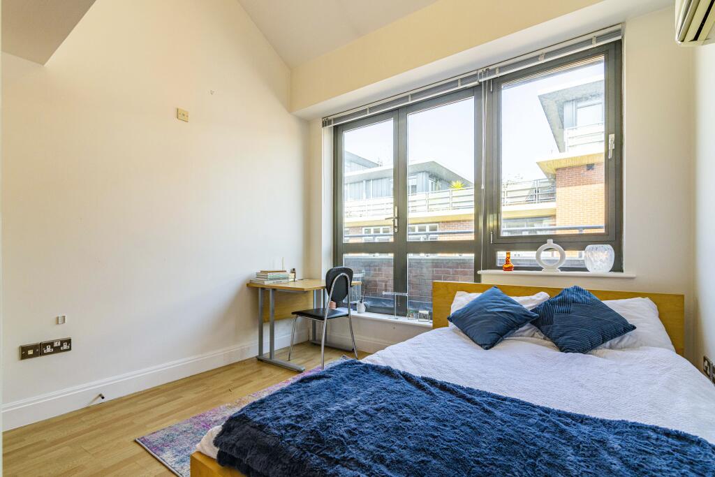 Flat17ThePoint-2