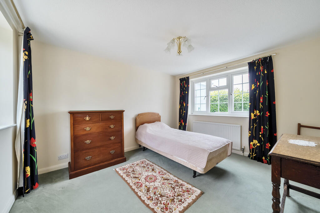 1302893-8-683f2df...