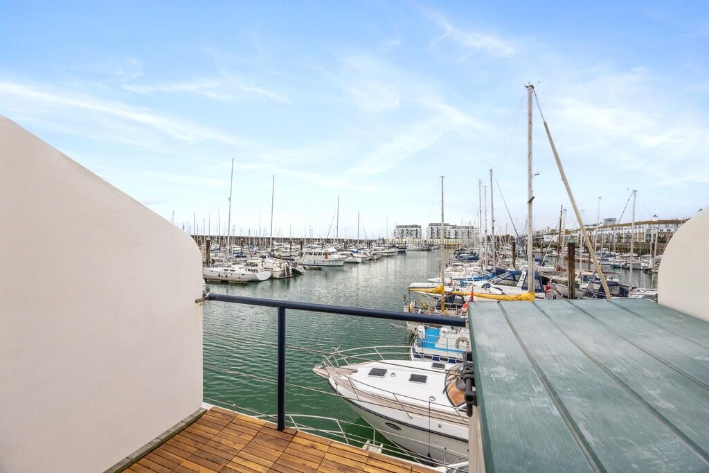 Eastern Concourse...