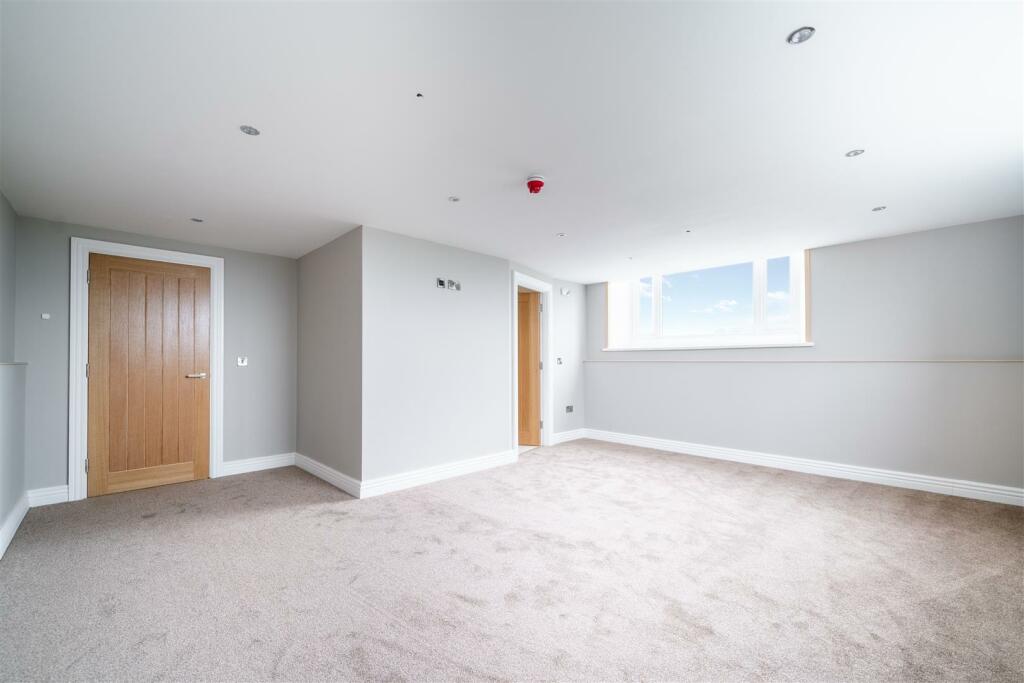 Bedroom 2-2.jpg