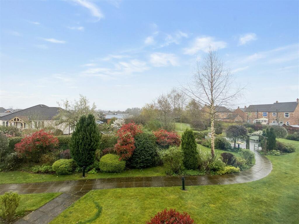 COMMUNAL GARDENS