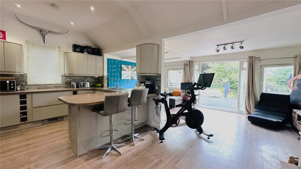 Kitchen/Living