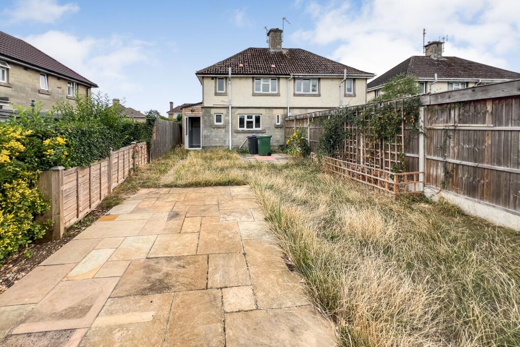 90 Ladyfield Road, Chippenham, Wiltshire, SN14 0AW