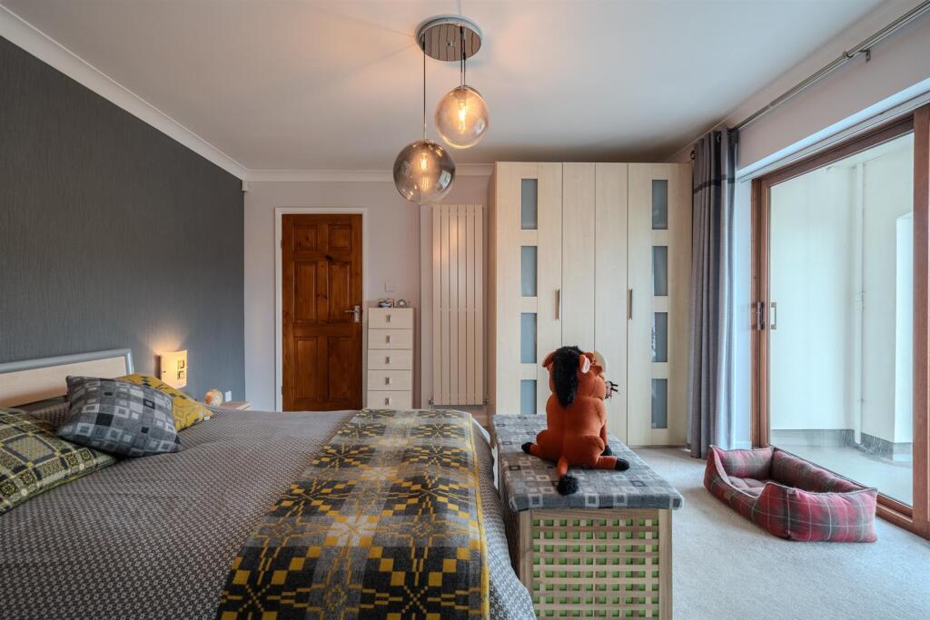 19 Oaks Court-49.jpg