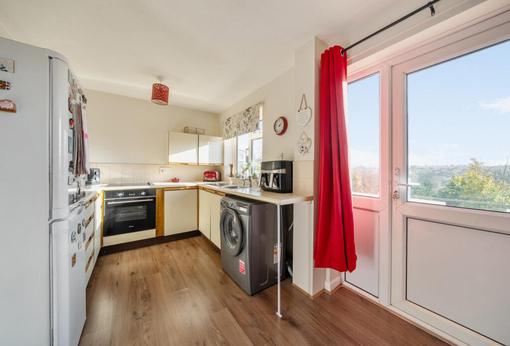 1372946-15-6900d7...