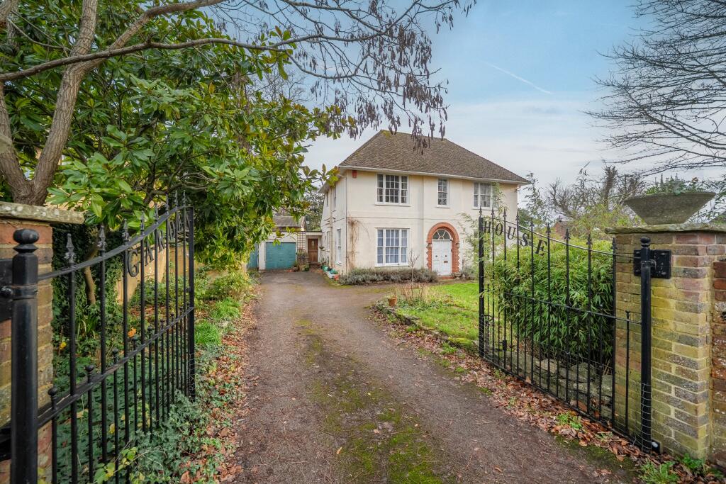 Croye Close, Andover, SP10 3AF