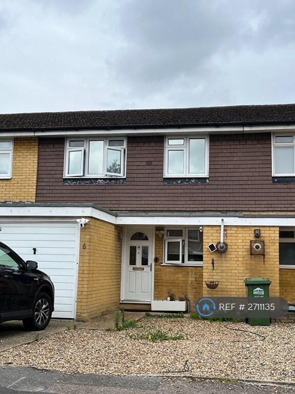 Kestrel Avenue, Staines-Upon-Thames, TW18