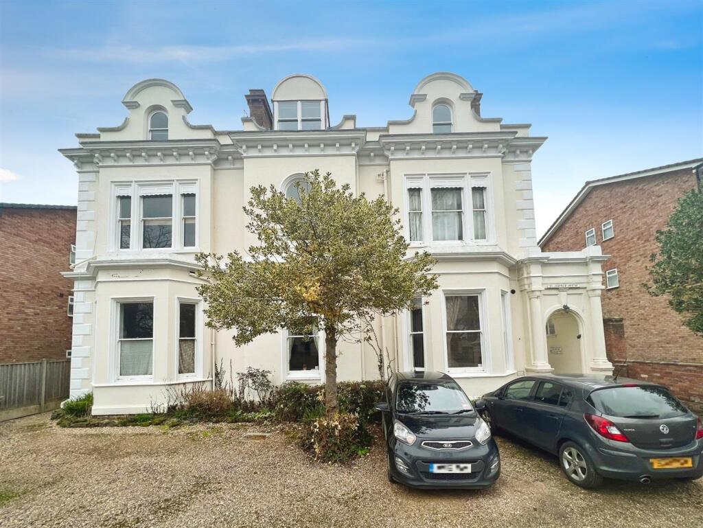 2b11a915-Dormer 202.jpeg