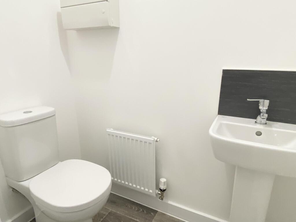 Cloakroom/wc