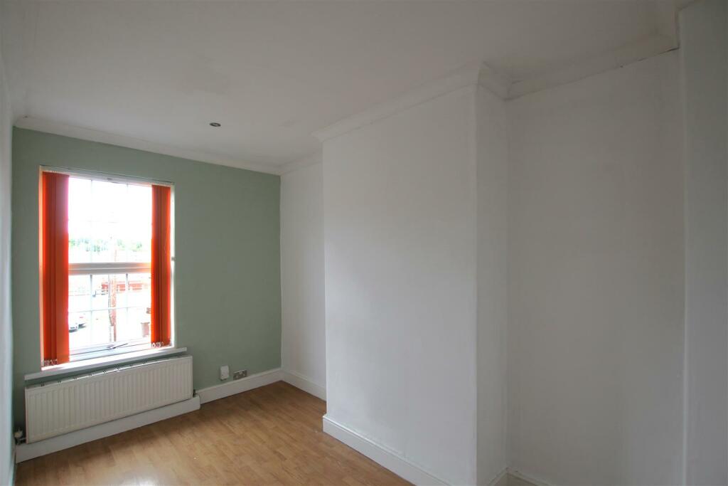 Bedroom 2.JPG