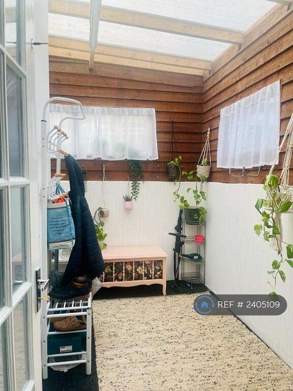 Lean To Through To Ground Floor Bathroom