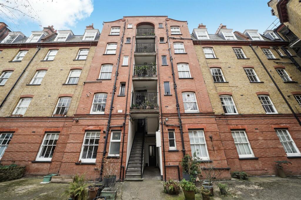 27 Mendip Houses, Welwyn Street - KUGVCh8x8ma2xJ5Q