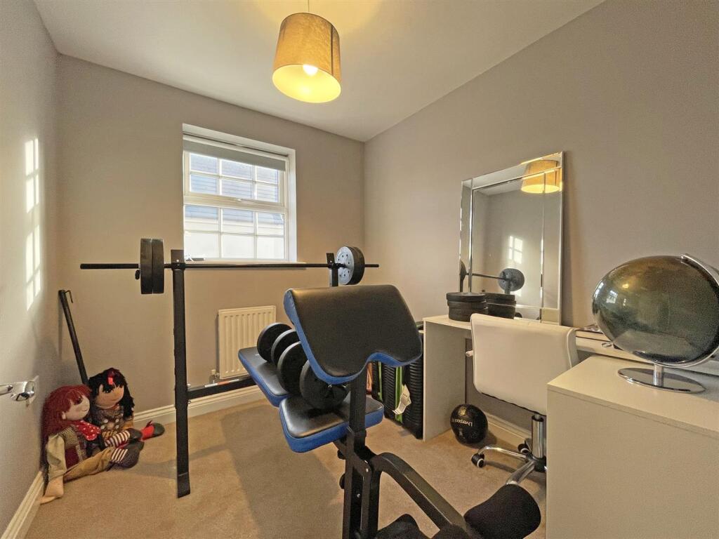 Temeraire Road 85 bed 5 for insided.jpg