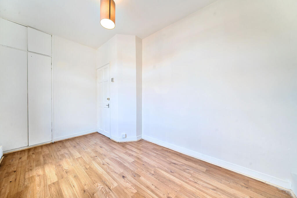 1300835-5-683704e...