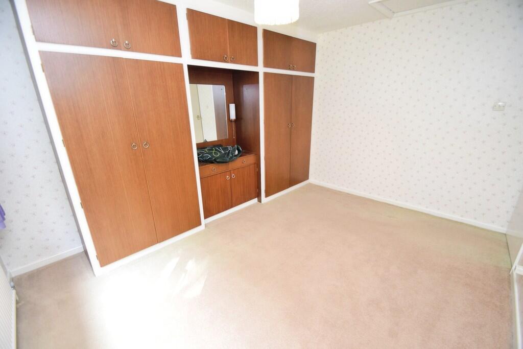 8671baf7-Bedroom ...