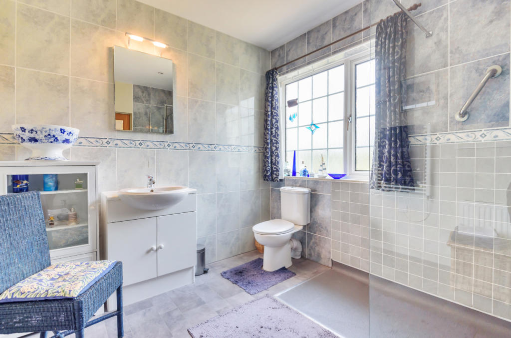 En Suite Shower Room