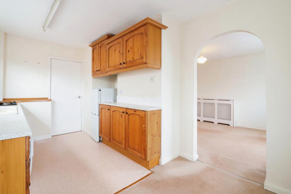 Kitchen &amp; Lounge