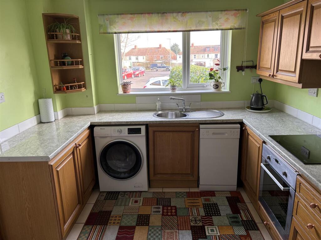 Kitchen Breakfast.jpg