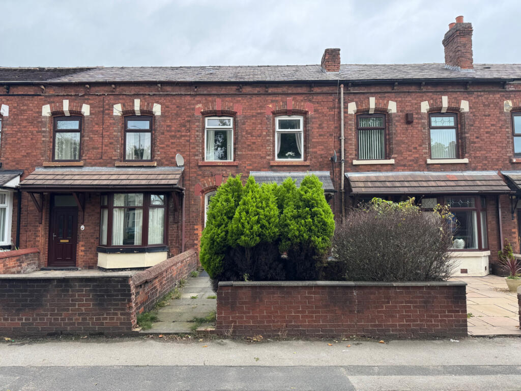 3 bed terraced house for sale Atherton Road, Hind