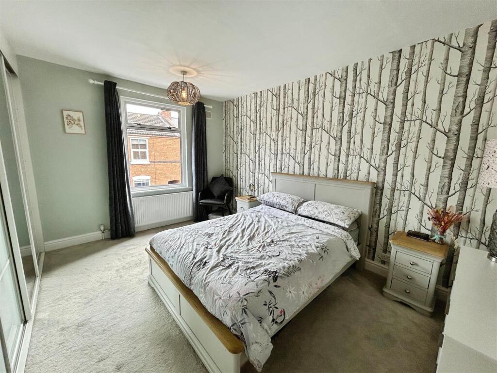 70689646-C-4AAF-B640-00641FBF5E47-2274-000000E55C6