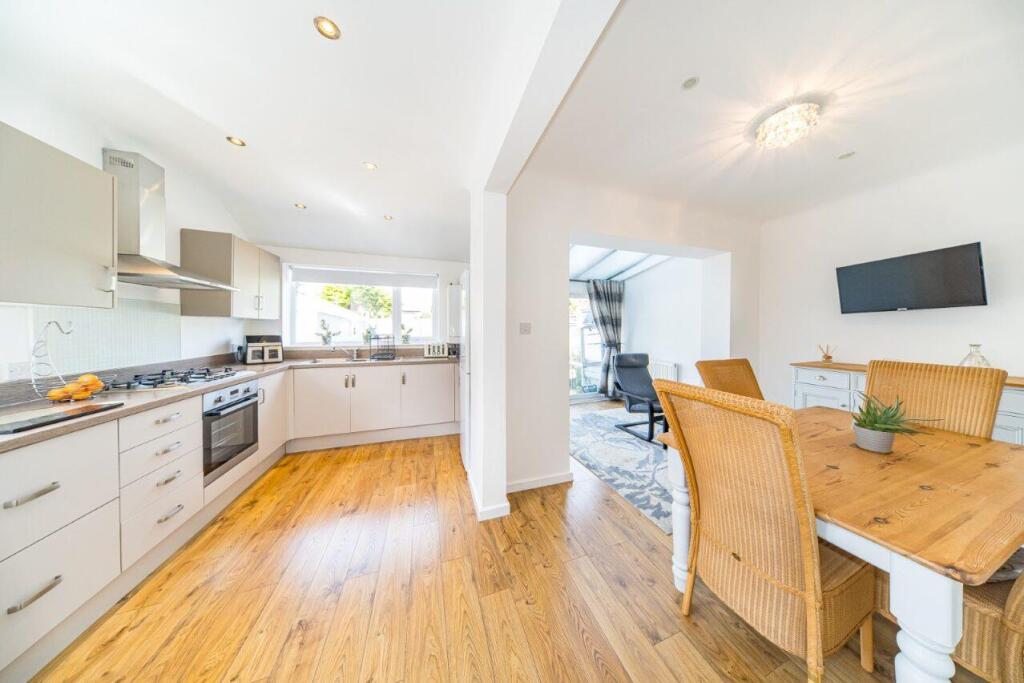 7 Cliftonville kitchen and dining.jpg