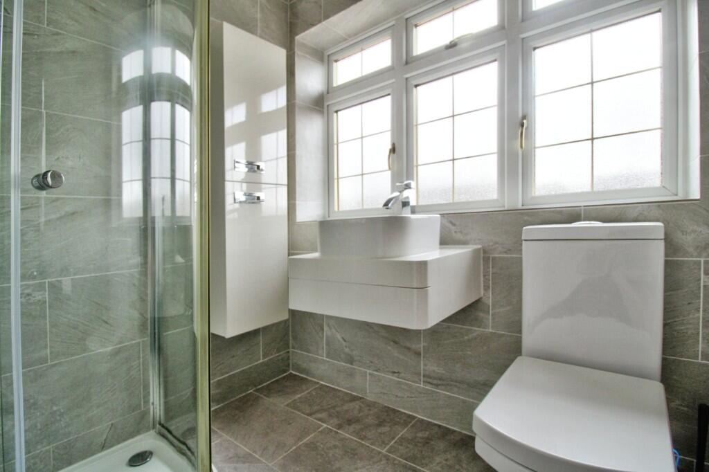 First floor shower 