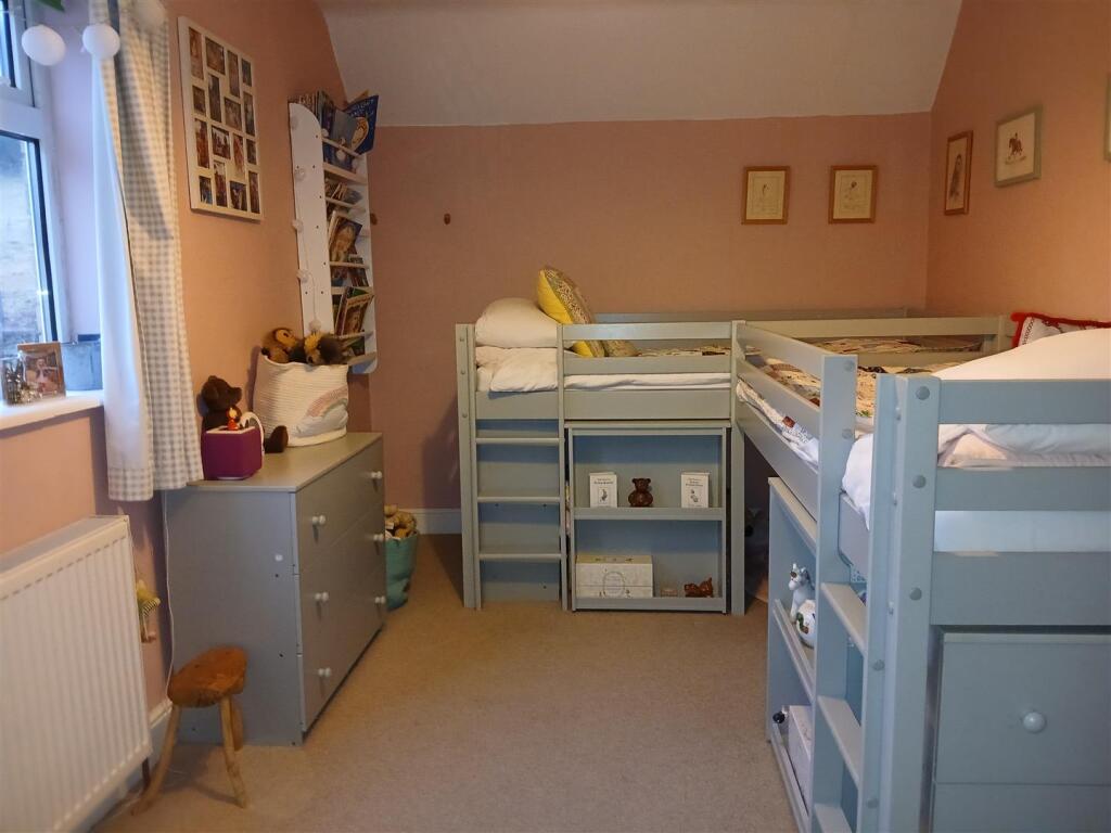 Bedroom 2.jpg