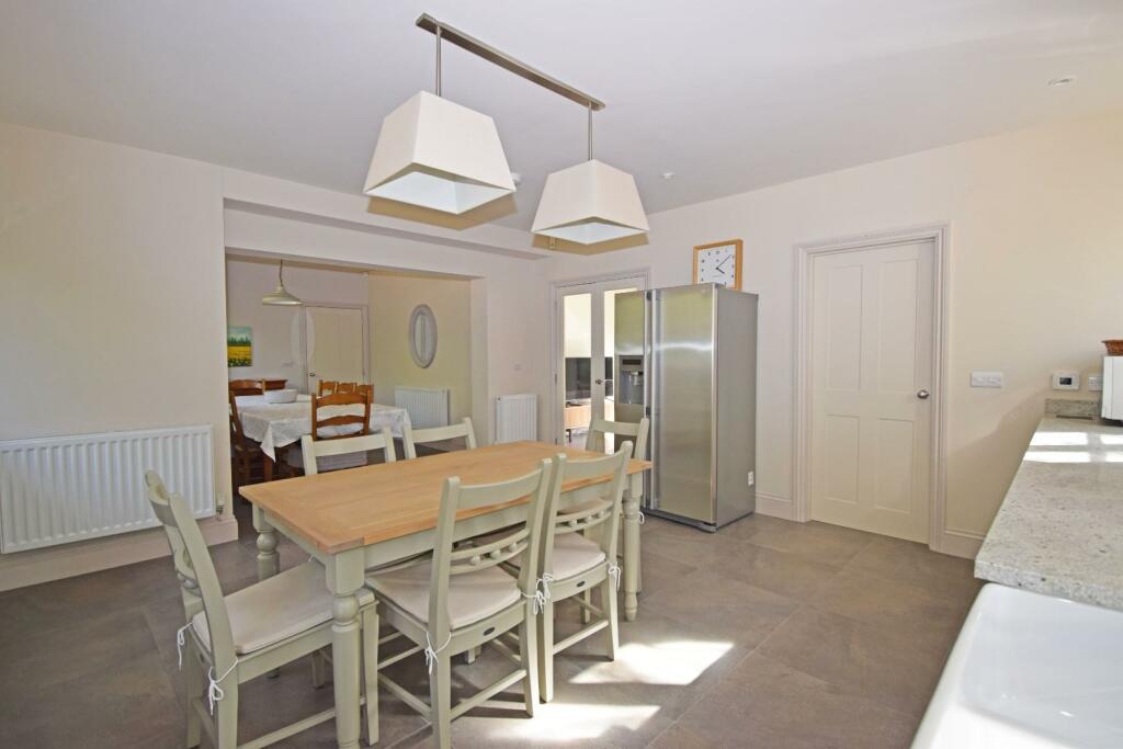 Ridgeway, kitchen c.jpg