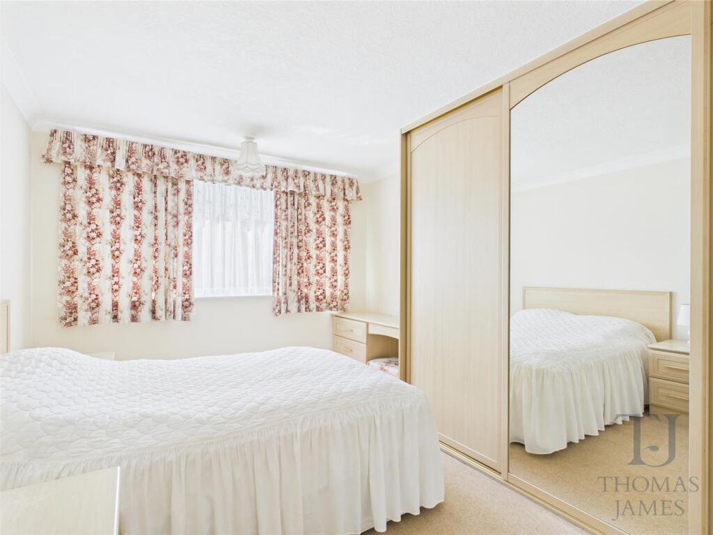 CAM05175G0-PR0051-STILL012.jpg