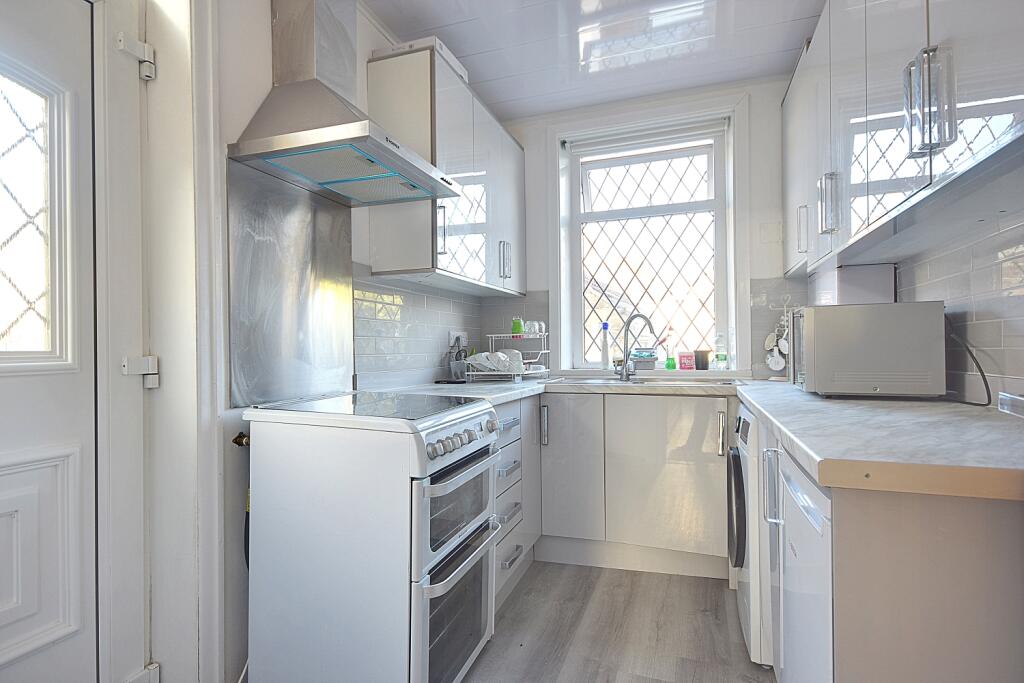 Halifax Road EweMove Brighouse (15)