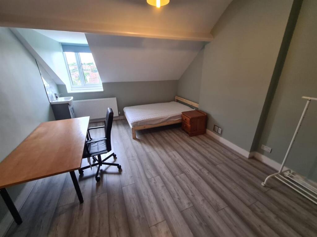 Bedroom.jpg