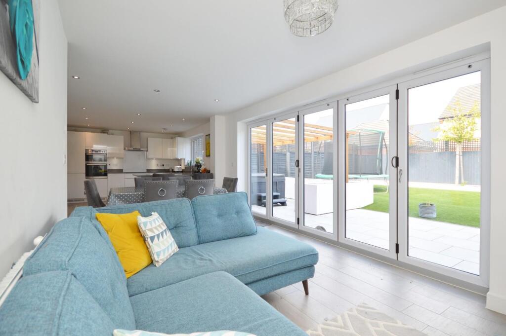 Open Plan Kitchen/Dining/Family Room