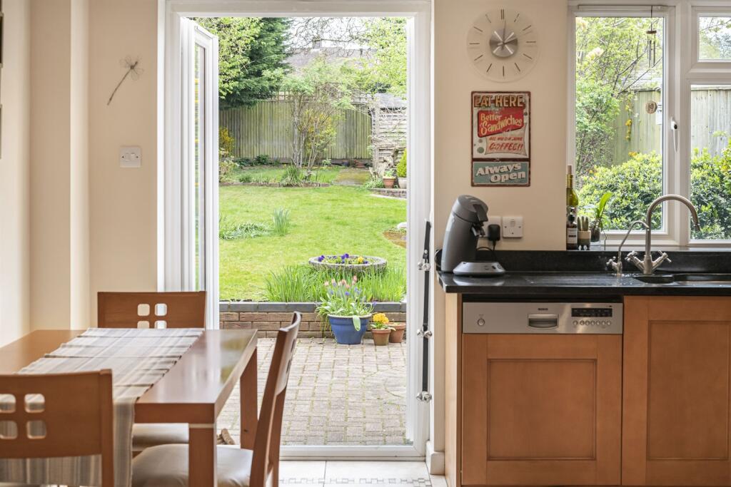 Kitchen/Breakfast Ro