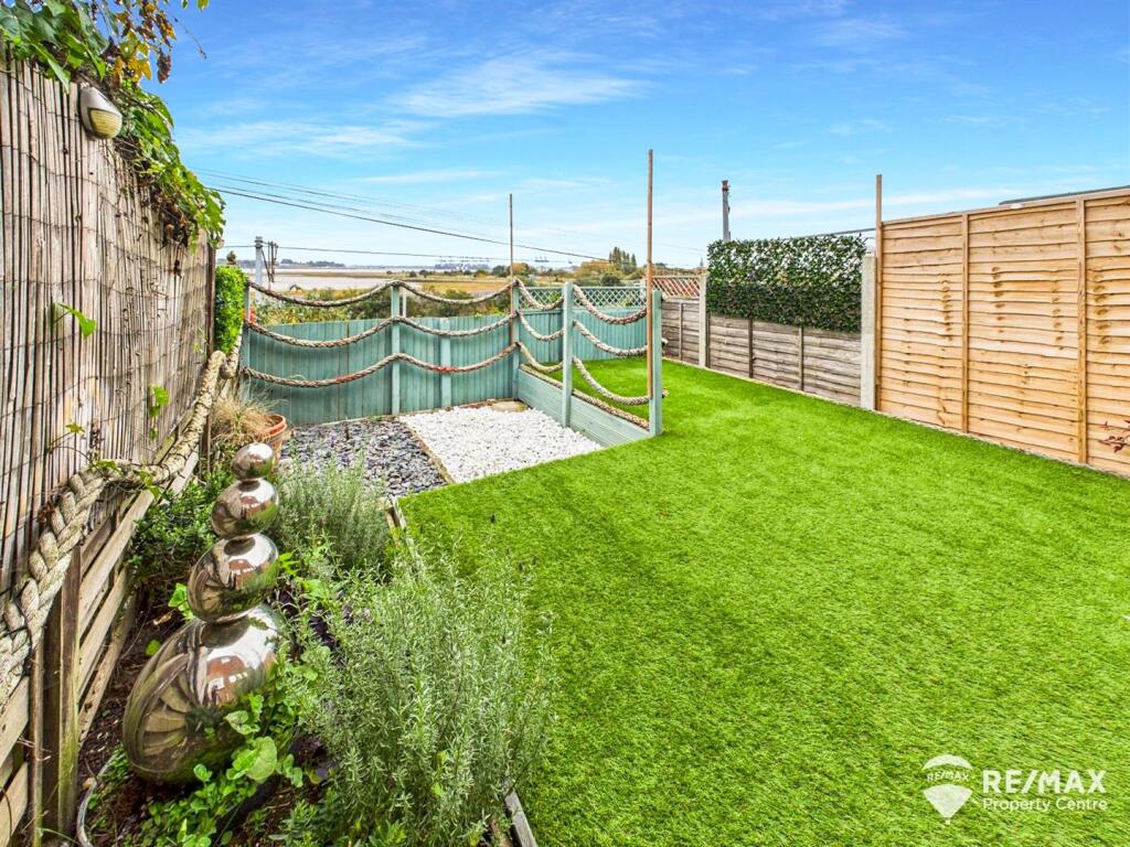 Garden 3.jpg