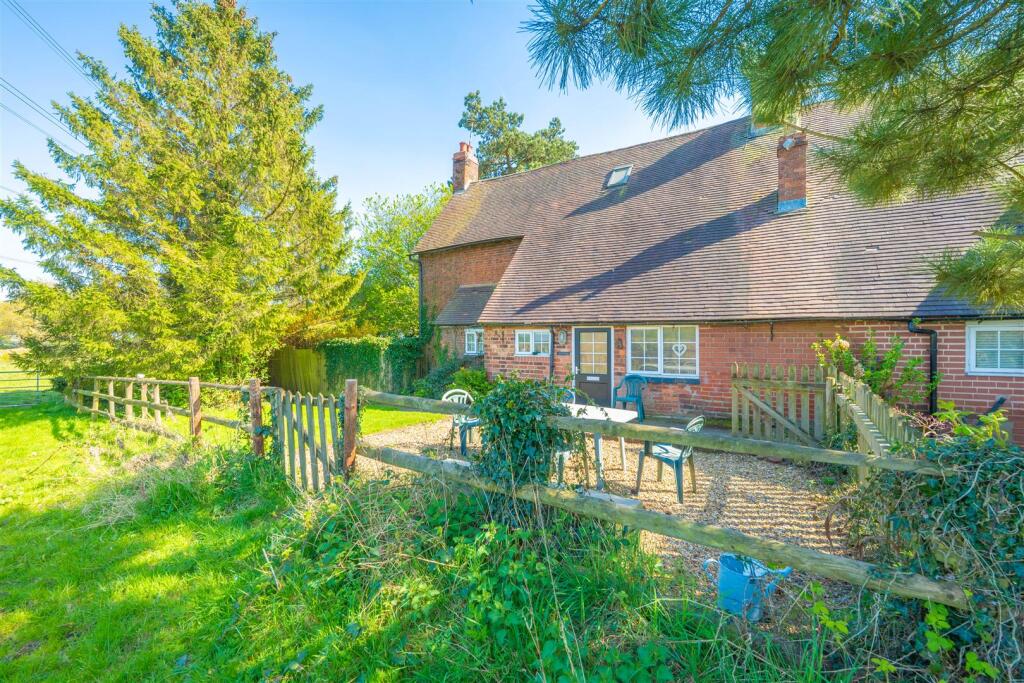 Outside (Newlands Cottage)
