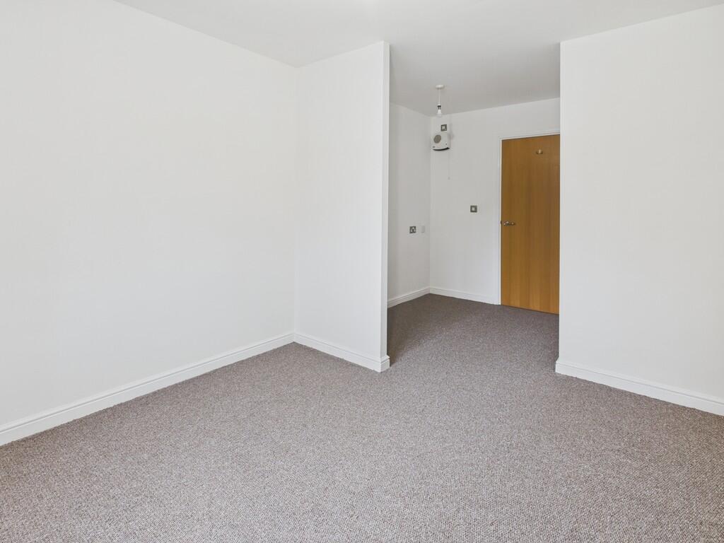 CAM04273G0-PR0225...