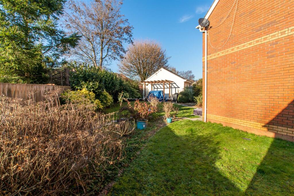 Ragnall Close, Thornhill, HernCrabtree (21).jpg