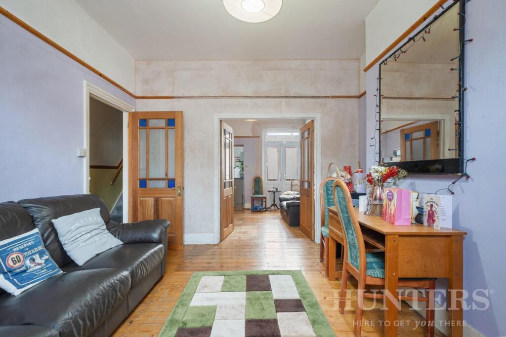 75 Springfield Road N15 4AY-11.jpg