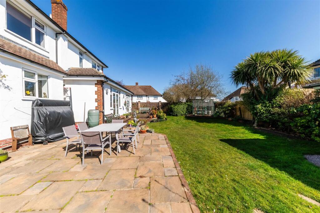 YEWLANDS CLOSE, 44 EXTRA UNPROCESSED-49.jpg