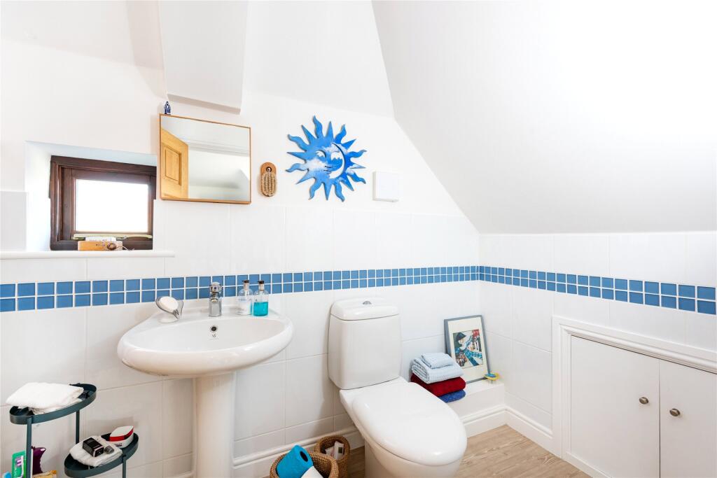 Jack &amp; Jill En Suite