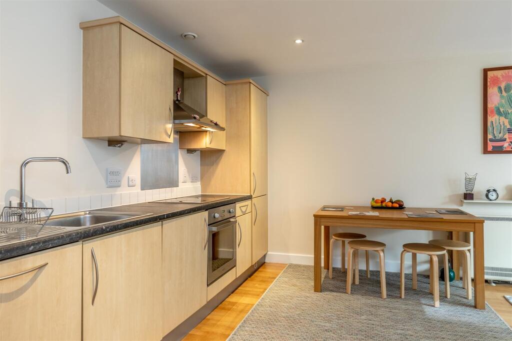 HAmilton Court, Bristol Kitchen Diner.jpg