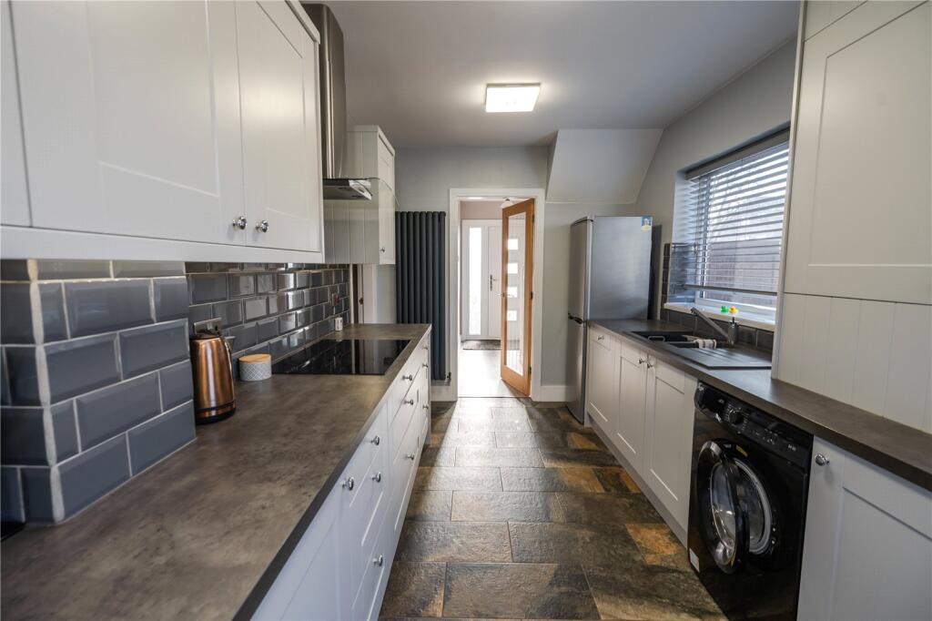 Kitchen (2)