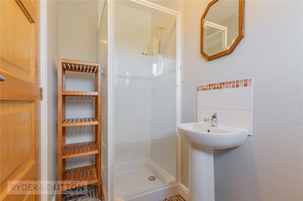 Guest Wc/Shower Room