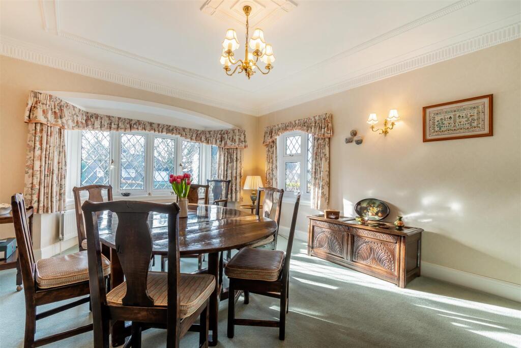 8633871-interior14.jpg
