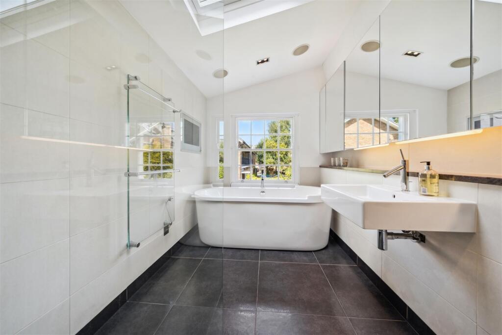 Glebe Street, W4 - FOR SALE