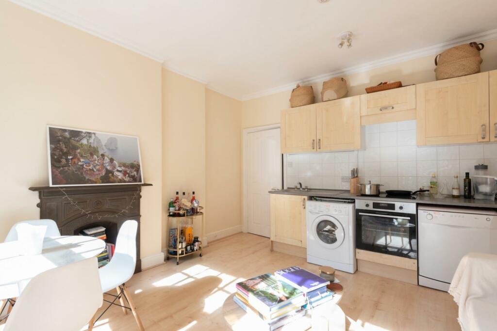 RECEPTION &amp; KITCHEN 1.jpg