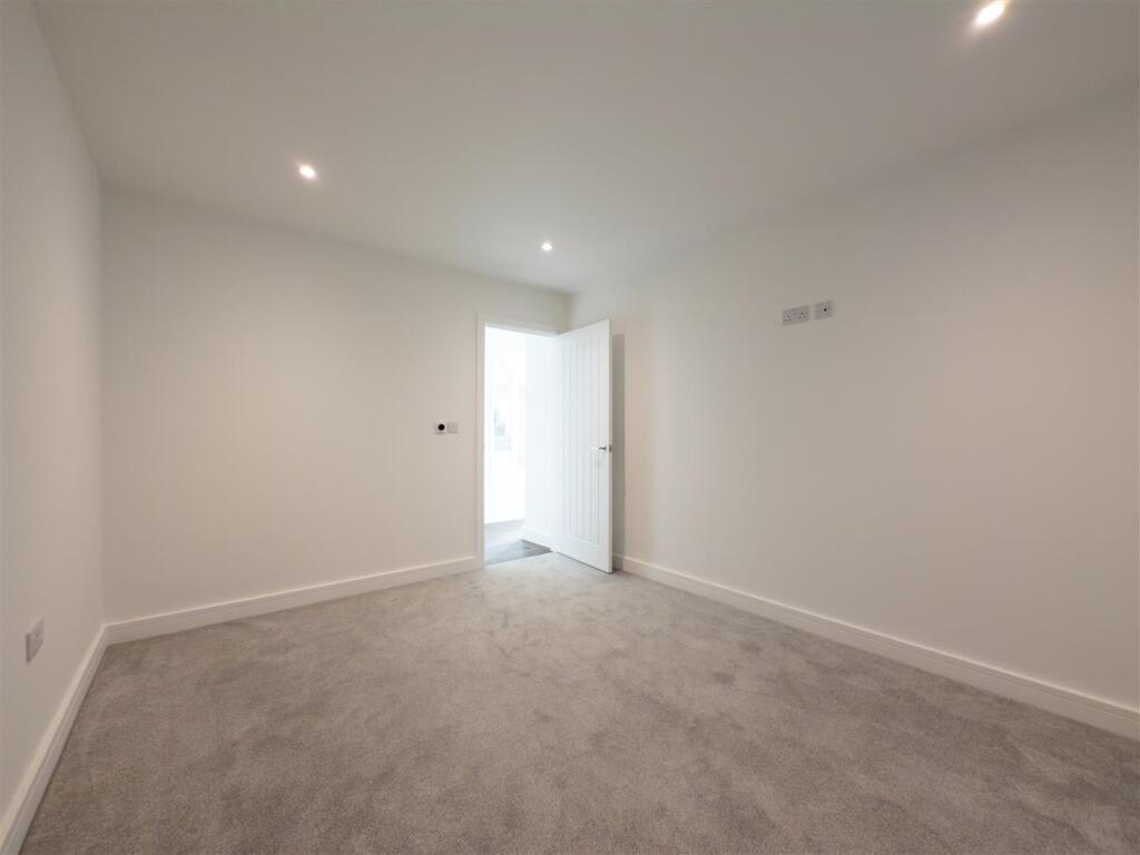 Snug/ Bedroom Five